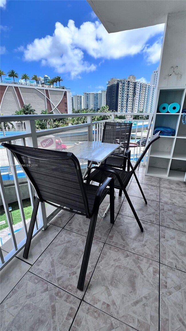Building Photo - 1801 S Ocean Dr
