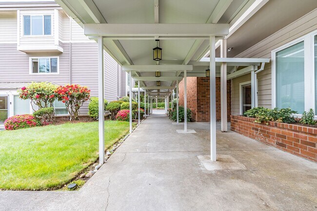 Building Photo - Crossroads Garden Apartments