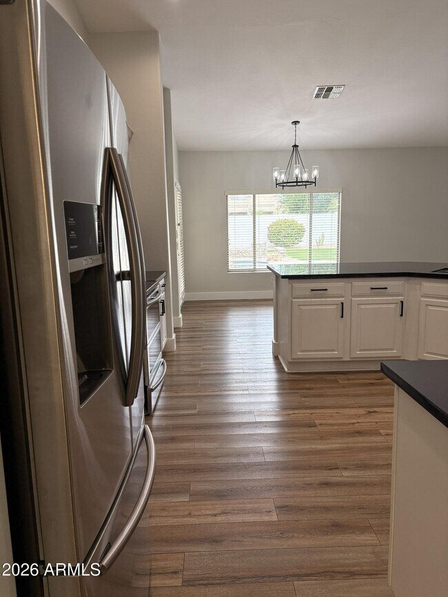 Building Photo - 13528 W Windsor Blvd