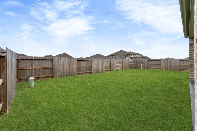 Building Photo - 21215 Palm Arbor Dr