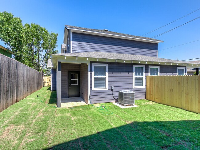 Building Photo - Brand New Duplex + 3 bedrooms + 2 bathrooms + 1 car garage + Prime OKC Location + All Applicances