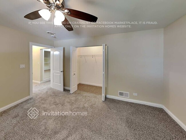 Building Photo - 9722 S 51st Ave