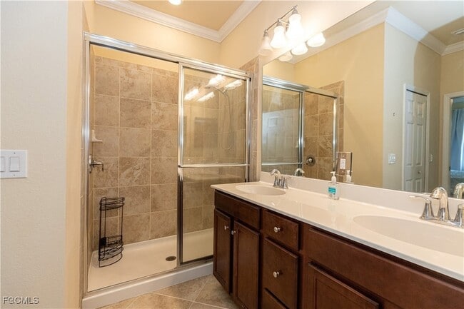 Building Photo - 8880 Via Isola Court