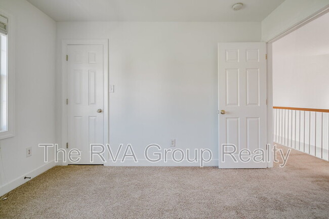 Building Photo - 4900 Lofton Dr
