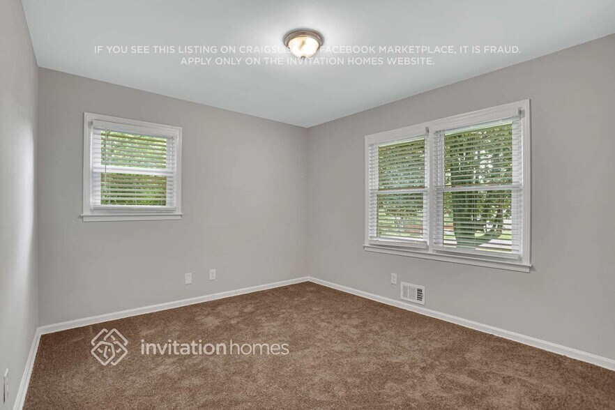 Building Photo - 3126 Holbrook Dr SW