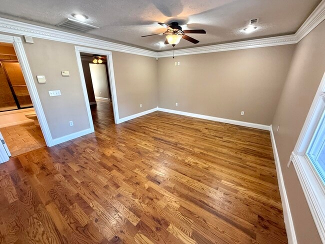 Building Photo - 51 Lee's Ford Dock Rd