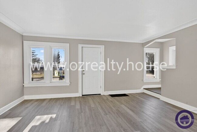 Building Photo - 1840 Marne Ave