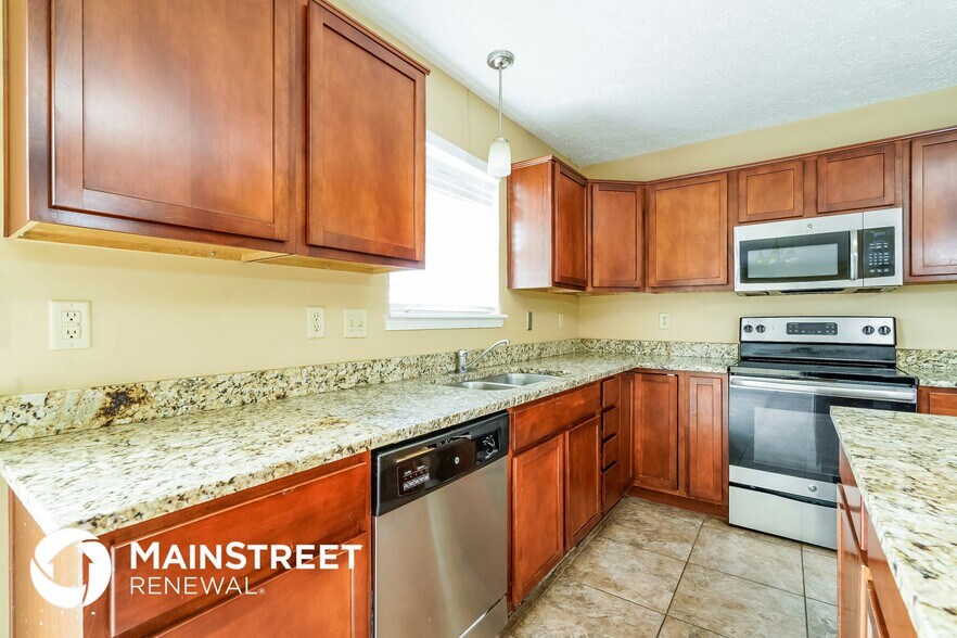 Building Photo - 2146 Rosswood Blvd