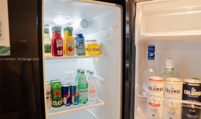 Building Photo - 398 NE 5th St