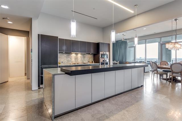 Building Photo - 1717 Arts Plz