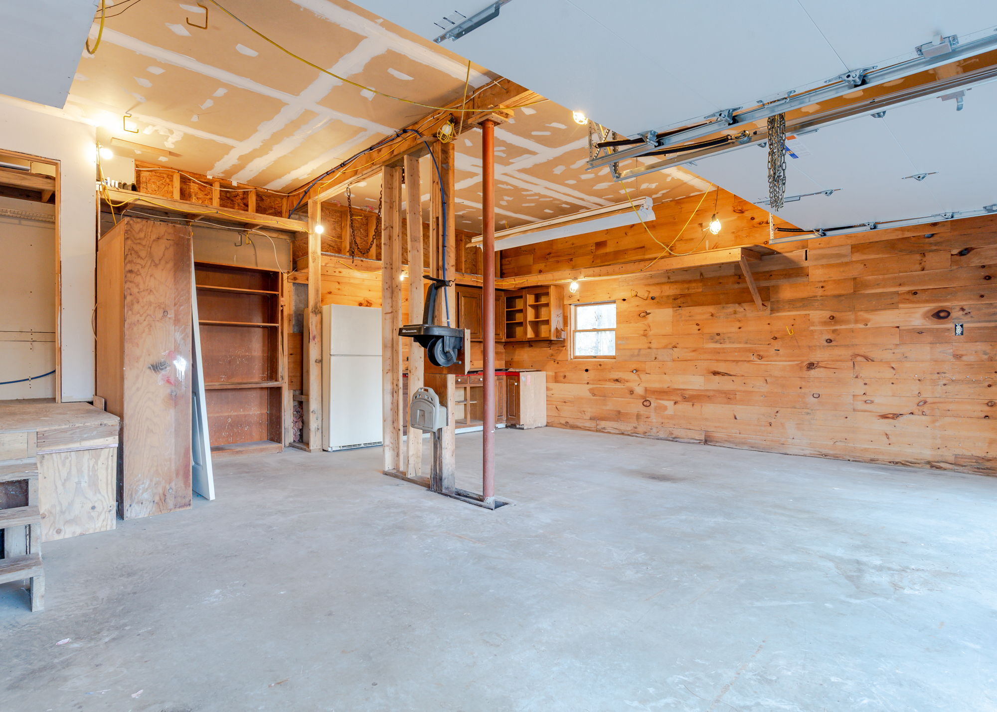 Building Photo - 8 Western Ave