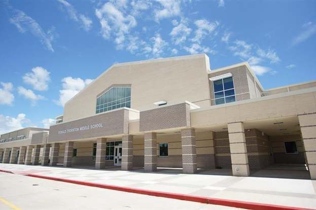 Building Photo - 7035 Toluca Dr