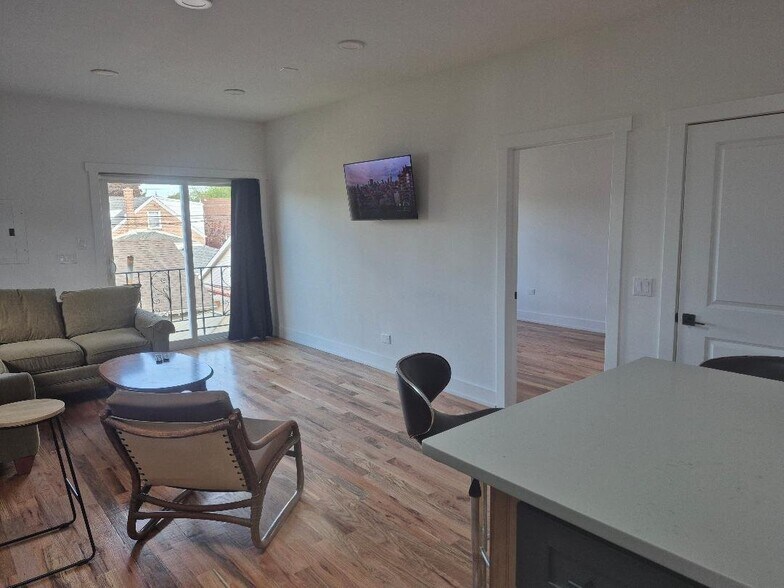 Building Photo - 4144 N Parkside Ave