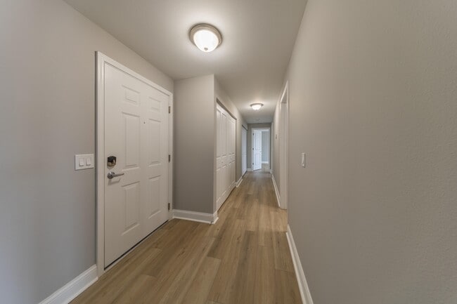 Building Photo - 5630 Pershing Ave