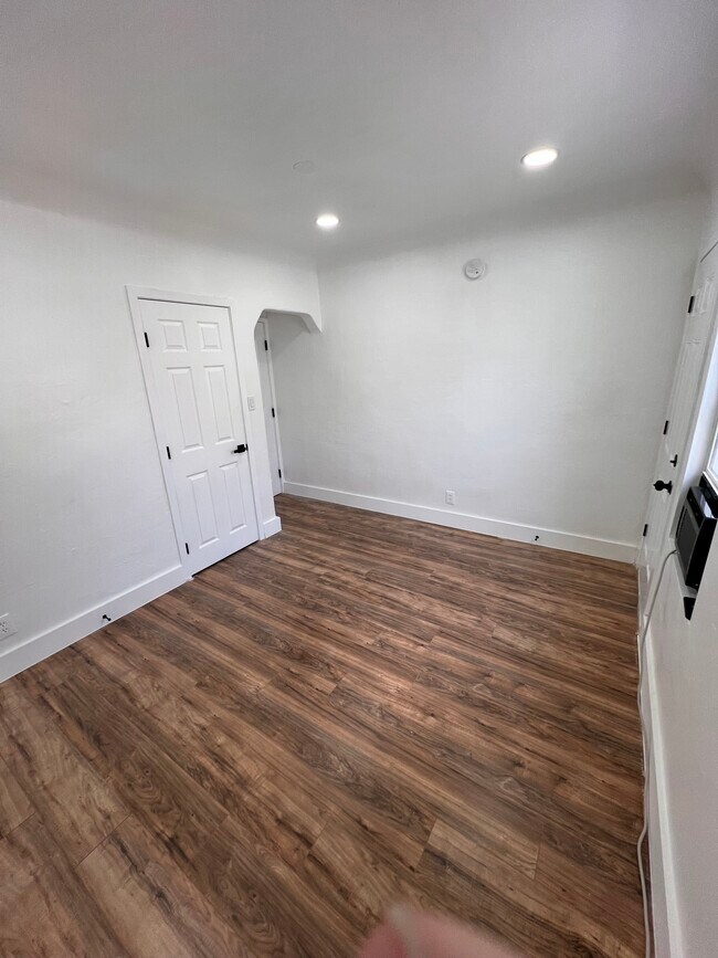 Building Photo - 3021 Fanita St