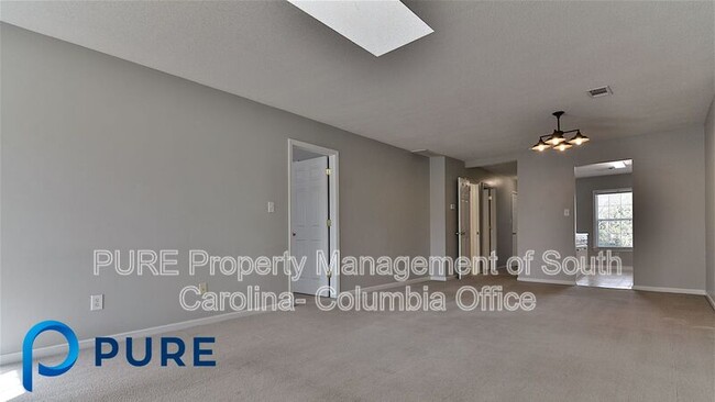 Building Photo - 323 Twin Eagles Dr