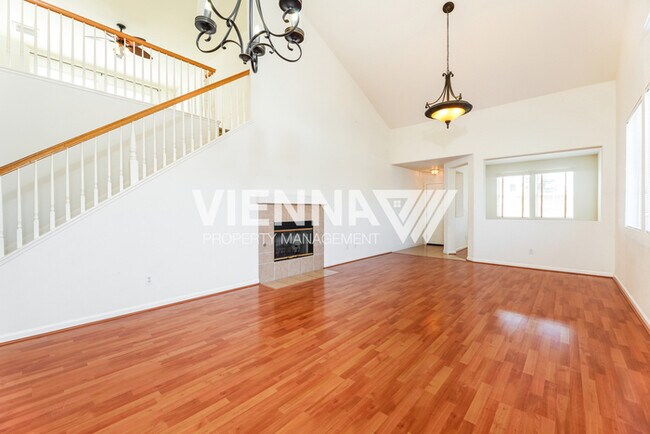Building Photo - Cute 3 Bedroom Home in Twelve Bridges