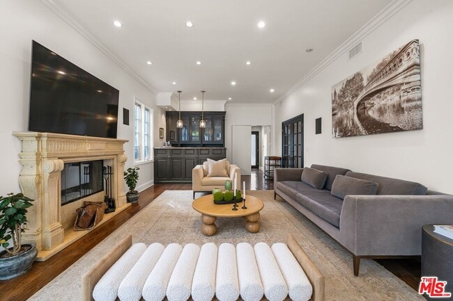 Building Photo - 9023 Alto Cedro Dr