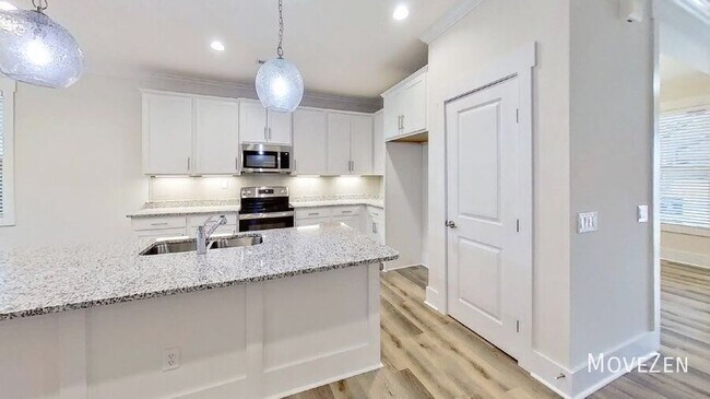 Building Photo - 6504 Oak Canopy Dr