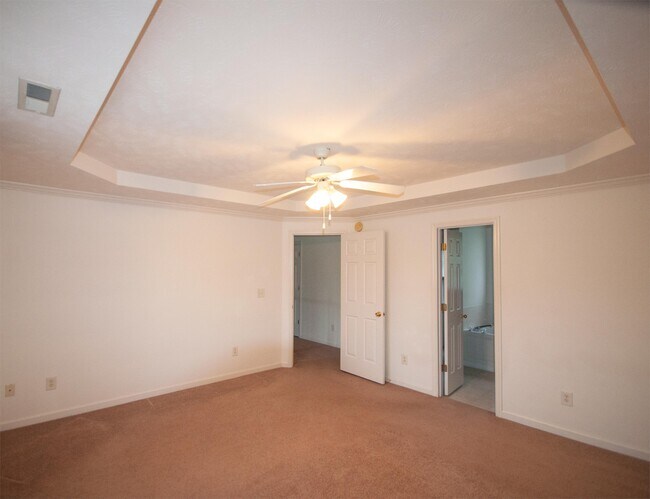 Building Photo - 115 Birdie Ct