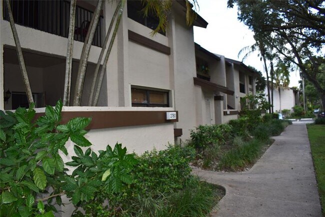 Building Photo - 2784 NW 42nd Ave