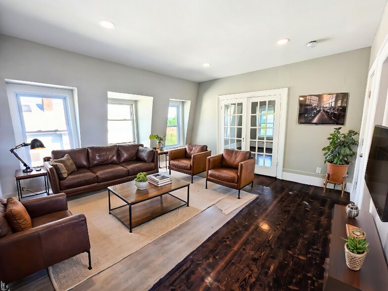 Primary Photo - 31 Oberlin St