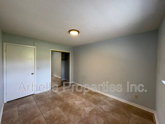 Building Photo - 410 Erwin Hwy