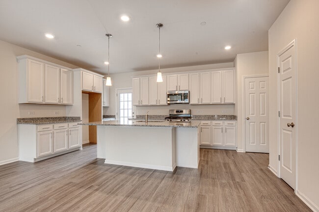 Building Photo - 264 Hoffmann Dr