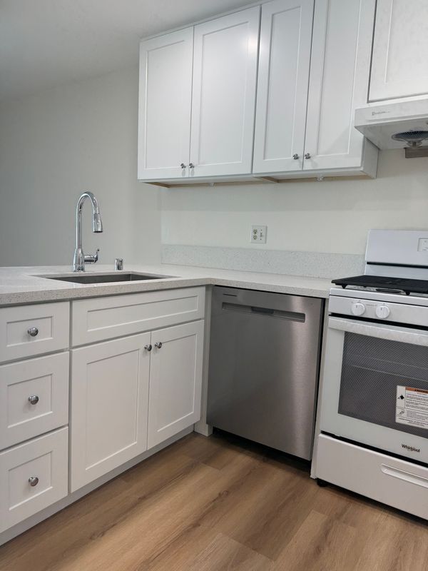 Building Photo - 110 Casuda Canyon Dr