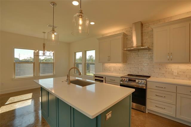 Building Photo - 300 Red Bird Ln