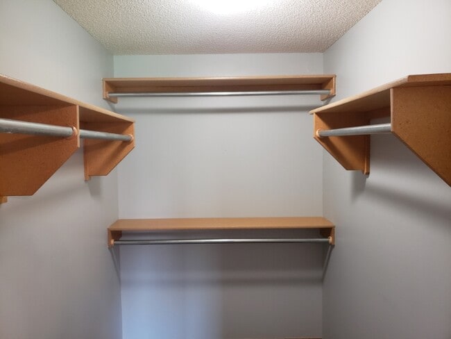 Building Photo - 2022 S Webb Rd