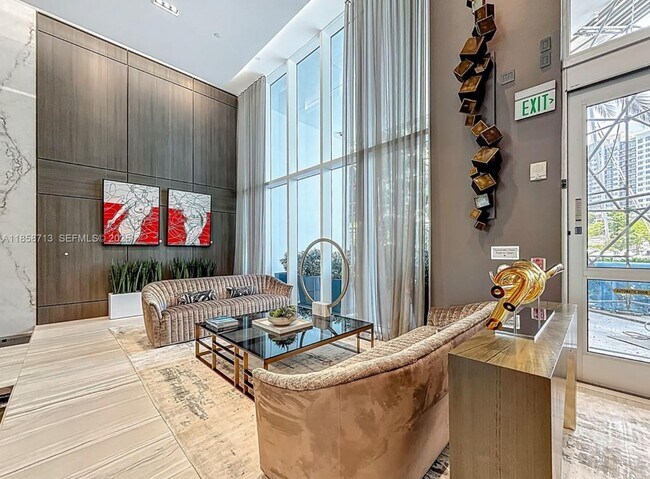 Building Photo - 333 Las Olas Way