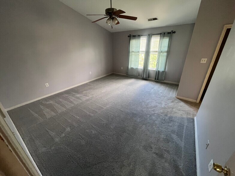 Building Photo - 14304 Fallsmere Cir