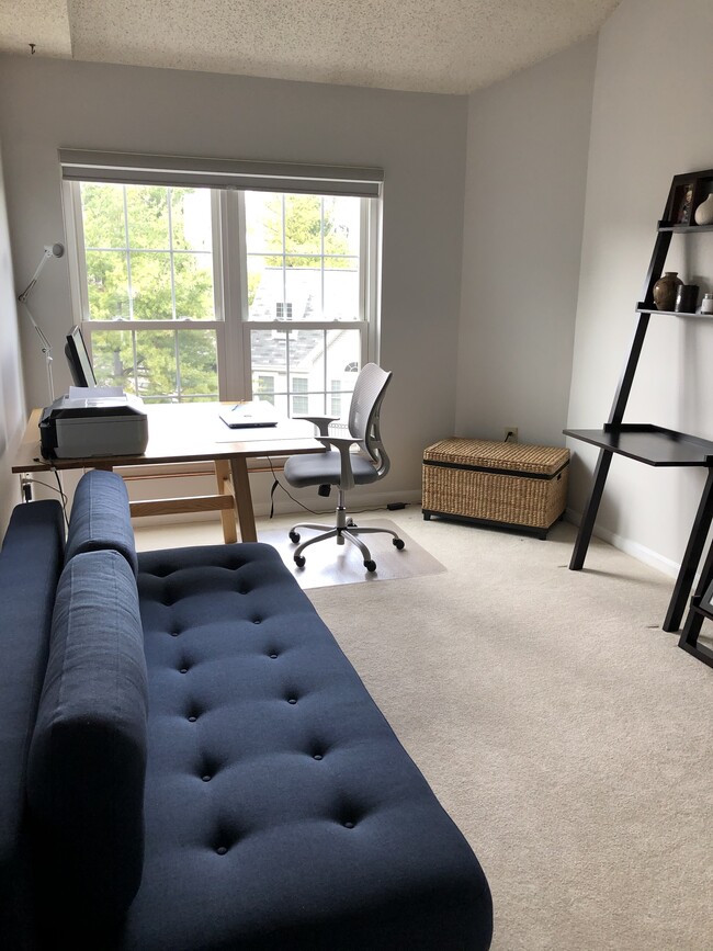 Guest Bedroom - 279 S Pickett St