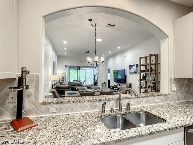 Building Photo - 725 Mainsail Pl