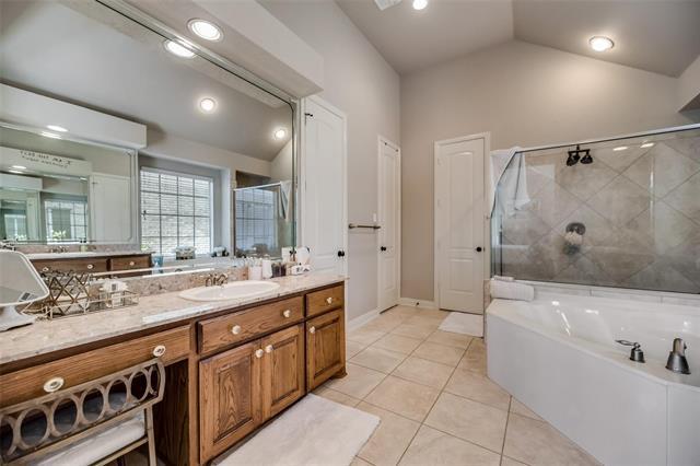 Building Photo - 945 Pheasant Dr