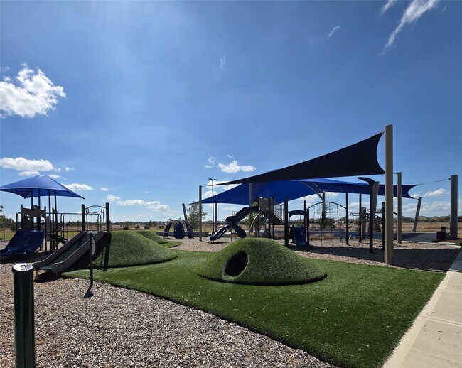 Building Photo - 1333 Red Hills Dr