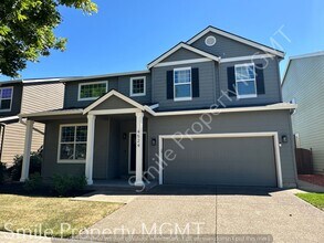 Building Photo - 4524 SE Oakhurst St