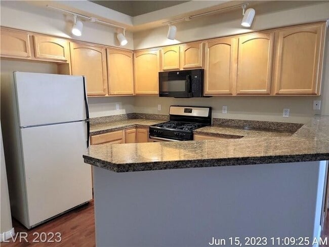 Building Photo - Coming Soon! - EXCELLENT LOCATION NEAR SHO...