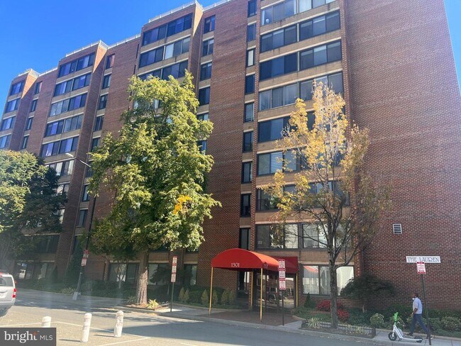 Building Photo - 1301 20th St NW