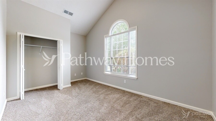 Building Photo - 8401 Somerton Cir