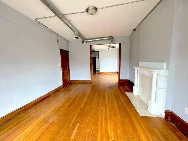 Building Photo - 4159 S Western Ave