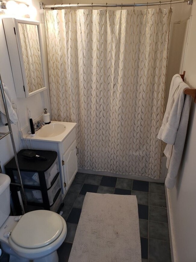 Building Photo - 931 S 10th St