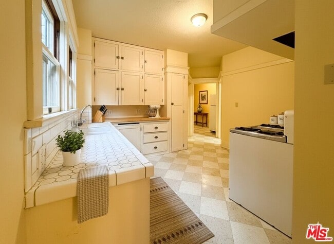 Building Photo - 1123 Marion Ave