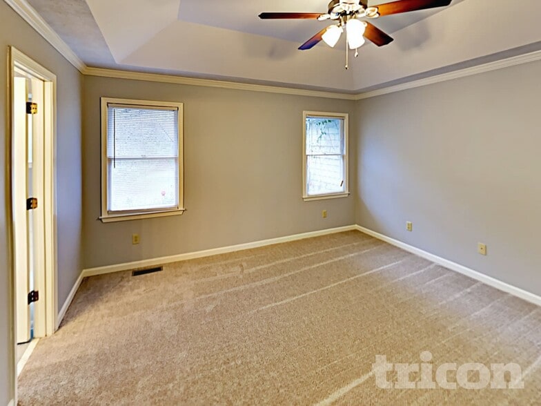 Building Photo - 2815 Club Forest Dr SE