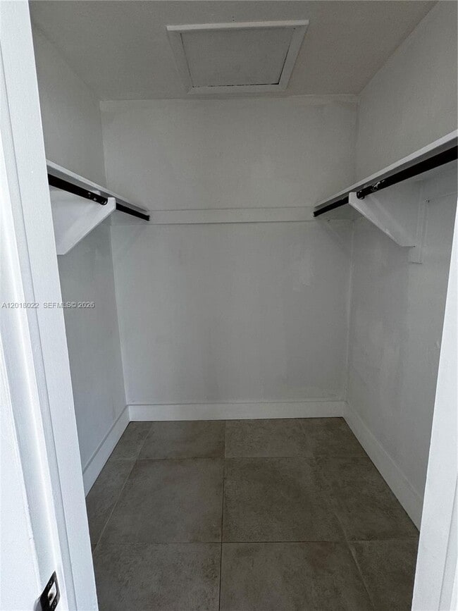 Building Photo - 5401 SW 77th Ct