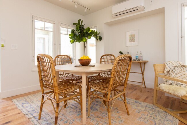 Interior Photo - 1632 6TH AVENUE
