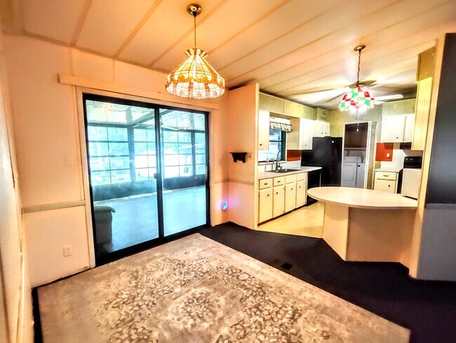 Building Photo - 163 Buchanan Cir