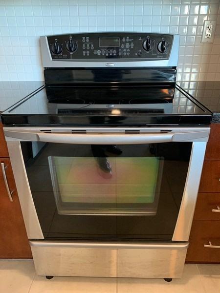 Building Photo - 300 S Australian Ave