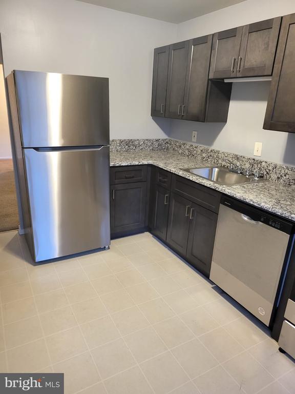 Building Photo - 19305 Club House Rd